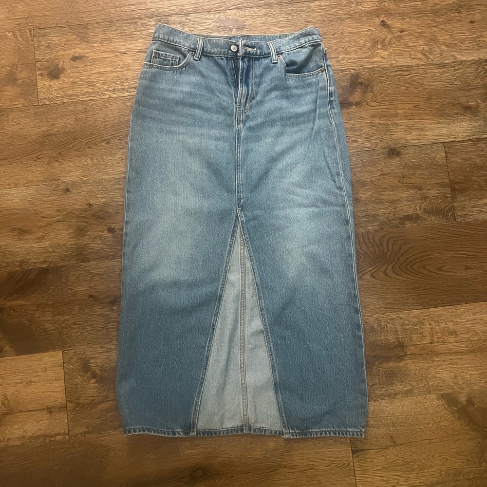 Old Navy Women's Blue Denim Skirt